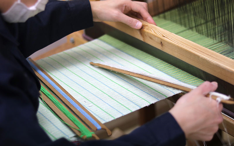 織り作業